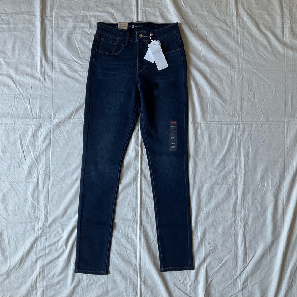 NWT Levis High Rise Skinny Jeans 5M/27